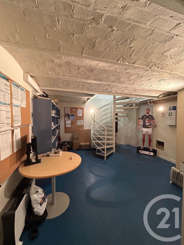 commerce à louer - 177.22 m2 - FONTAINEBLEAU - 77 - ILE-DE-FRANCE - Century 21 Agence Babut