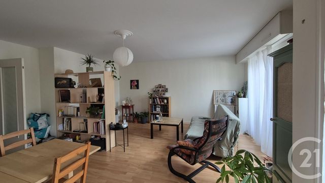 Appartement T3 à louer - 3 pièces - 71.91 m2 - AVON - 77 - ILE-DE-FRANCE - Century 21 Agence Babut