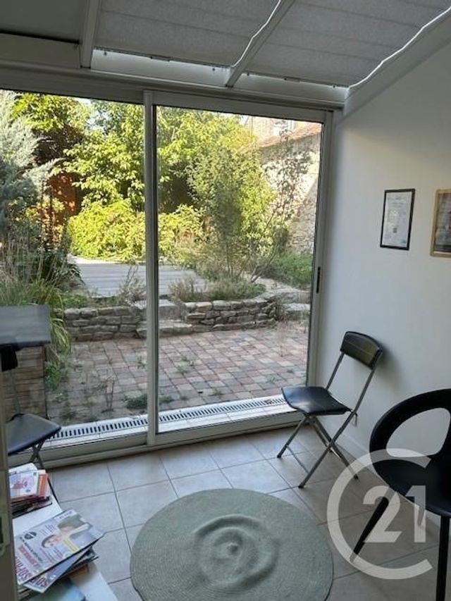 commerce à louer - 25.0 m2 - FONTAINEBLEAU - 77 - ILE-DE-FRANCE - Century 21 Agence Babut