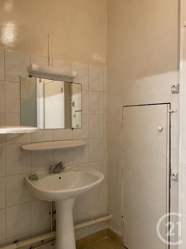 Afficher la photo en grand Appartement à louer - 2 pièces - 56.05 m2 - FONTAINEBLEAU - 77 - ILE-DE-FRANCE - Century 21 Agence Babut