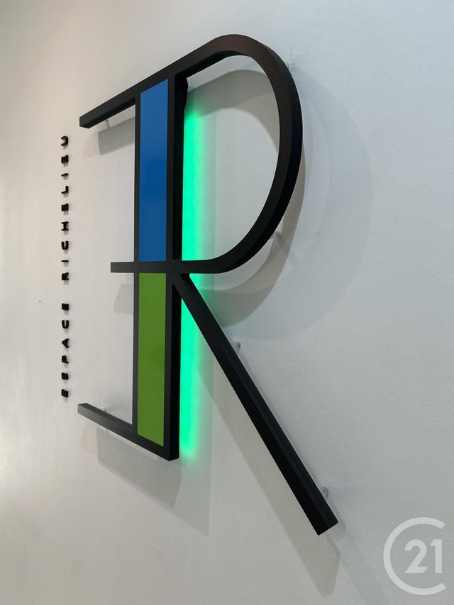 entreprise à louer - 24.8 m2 - FONTAINEBLEAU - 77 - ILE-DE-FRANCE - Century 21 Agence Babut