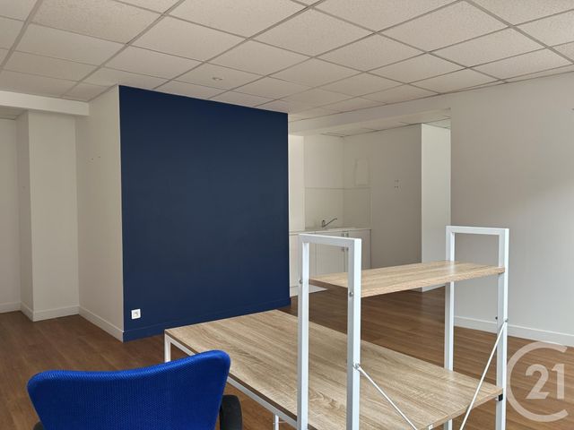 entreprise à louer - 63.1 m2 - FONTAINEBLEAU - 77 - ILE-DE-FRANCE - Century 21 Agence Babut