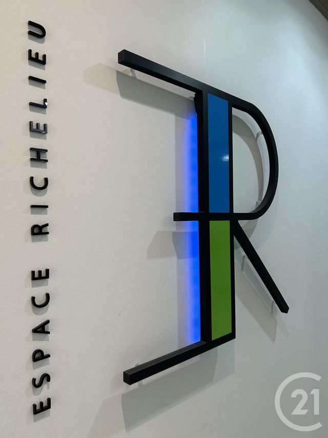 entreprise à louer - 63.1 m2 - FONTAINEBLEAU - 77 - ILE-DE-FRANCE - Century 21 Agence Babut