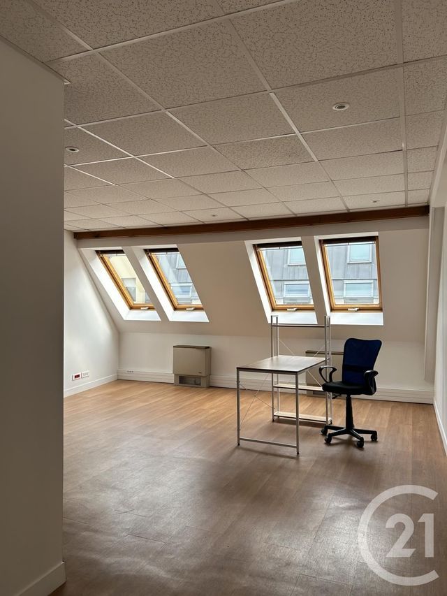 entreprise à louer - 63.1 m2 - FONTAINEBLEAU - 77 - ILE-DE-FRANCE - Century 21 Agence Babut