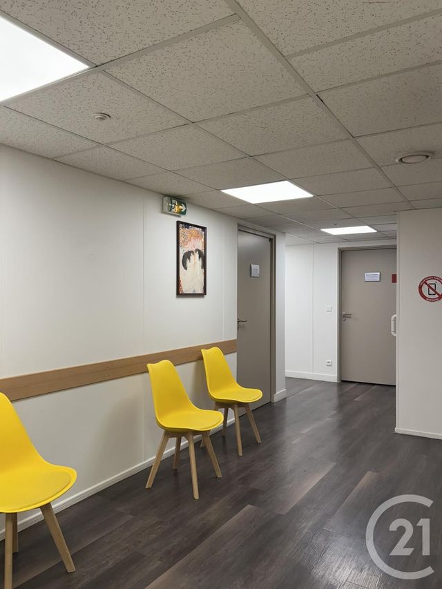 entreprise à louer - 14.0 m2 - FONTAINEBLEAU - 77 - ILE-DE-FRANCE - Century 21 Agence Babut