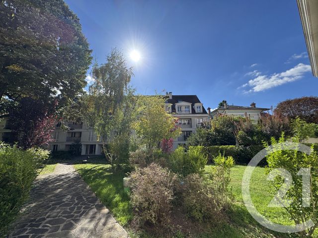 Appartement Studio à vendre - 1 pièce - 20.55 m2 - FONTAINEBLEAU - 77 - ILE-DE-FRANCE - Century 21 Agence Babut