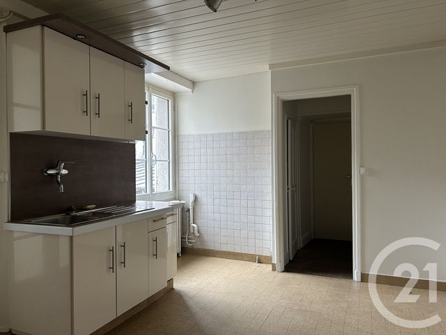 Afficher la photo en grand Appartement à louer - 5 pièces - 105.69 m2 - FONTAINEBLEAU - 77 - ILE-DE-FRANCE - Century 21 Agence Babut