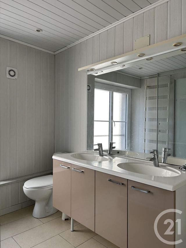 Afficher la photo en grand Appartement à louer - 5 pièces - 105.69 m2 - FONTAINEBLEAU - 77 - ILE-DE-FRANCE - Century 21 Agence Babut