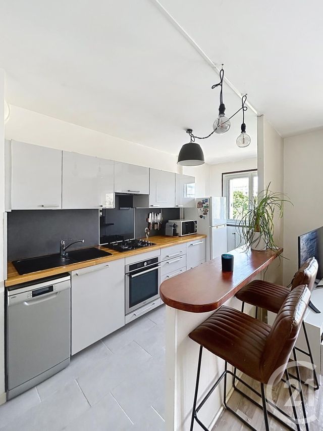 Appartement 2 pièces à vendre - 2 pièces - 51.2 m2 - AVON - 77 - ILE-DE-FRANCE - Century 21 Agence Babut