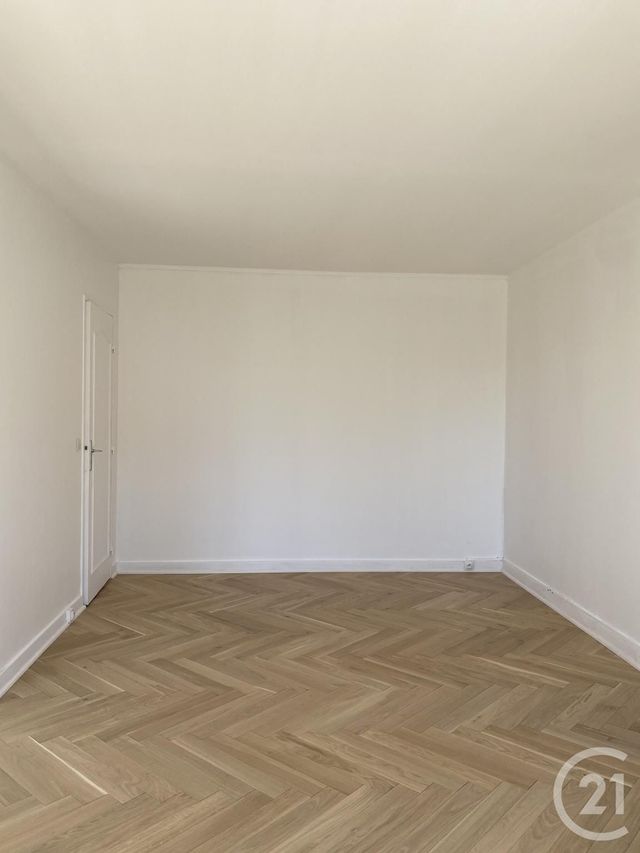 Afficher la photo en grand Appartement à louer - 5 pièces - 85.39 m2 - AVON - 77 - ILE-DE-FRANCE - Century 21 Agence Babut