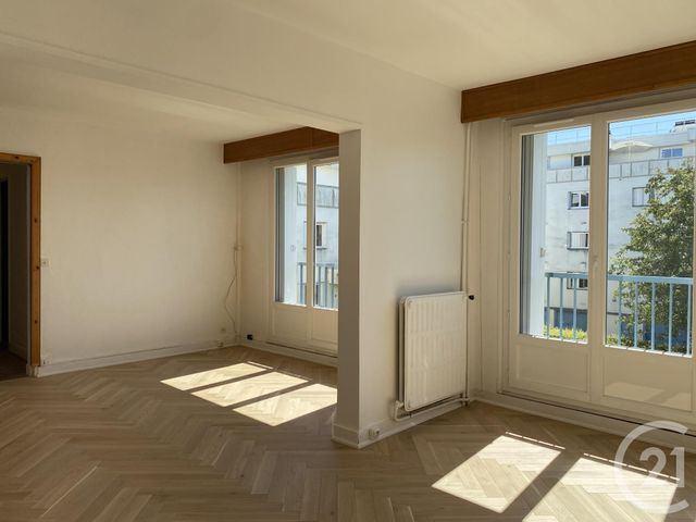 Afficher la photo en grand Appartement à louer - 5 pièces - 85.39 m2 - AVON - 77 - ILE-DE-FRANCE - Century 21 Agence Babut