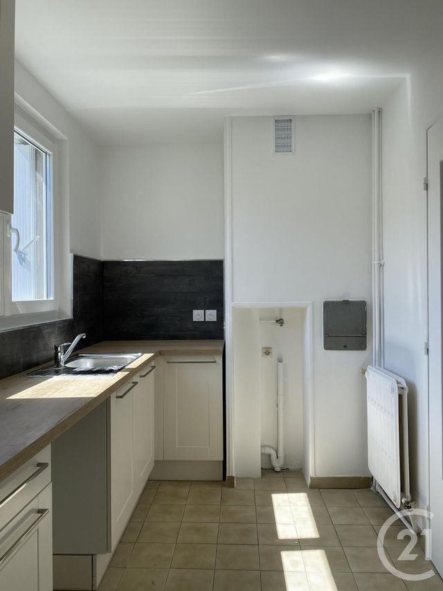 Afficher la photo en grand Appartement à louer - 5 pièces - 85.39 m2 - AVON - 77 - ILE-DE-FRANCE - Century 21 Agence Babut