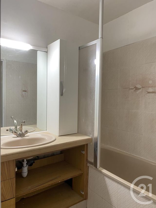 Afficher la photo en grand Appartement à louer - 5 pièces - 85.39 m2 - AVON - 77 - ILE-DE-FRANCE - Century 21 Agence Babut