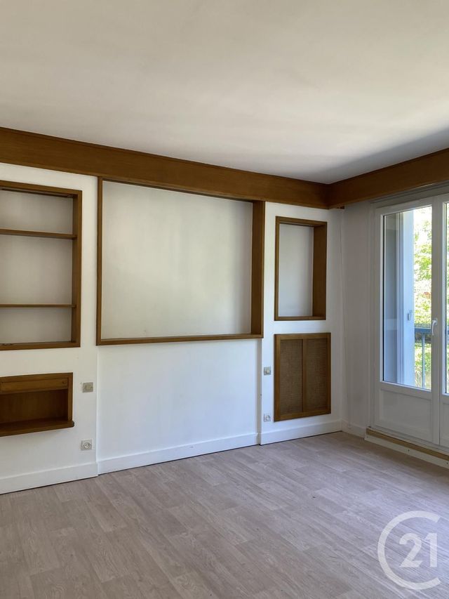 Afficher la photo en grand Appartement à louer - 5 pièces - 85.39 m2 - AVON - 77 - ILE-DE-FRANCE - Century 21 Agence Babut