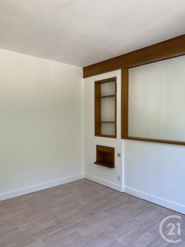 Afficher la photo en grand Appartement à louer - 5 pièces - 85.39 m2 - AVON - 77 - ILE-DE-FRANCE - Century 21 Agence Babut