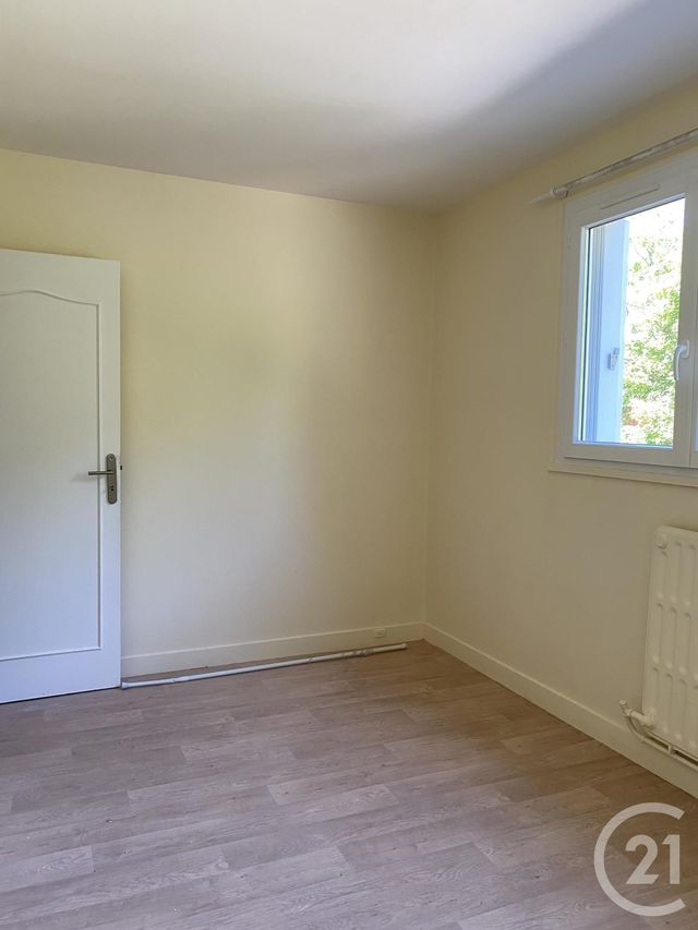 Afficher la photo en grand Appartement à louer - 5 pièces - 85.39 m2 - AVON - 77 - ILE-DE-FRANCE - Century 21 Agence Babut