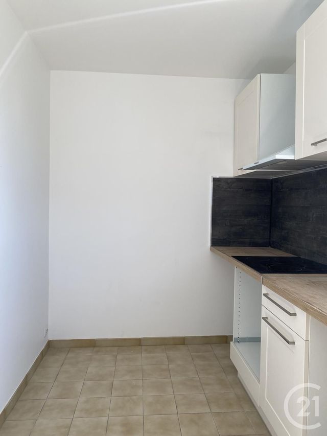 Afficher la photo en grand Appartement à louer - 5 pièces - 85.39 m2 - AVON - 77 - ILE-DE-FRANCE - Century 21 Agence Babut