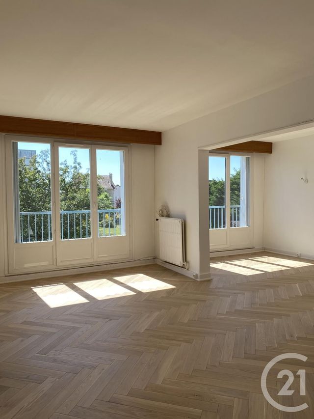 Appartement à louer - 5 pièces - 85.39 m2 - AVON - 77 - ILE-DE-FRANCE - Century 21 Agence Babut