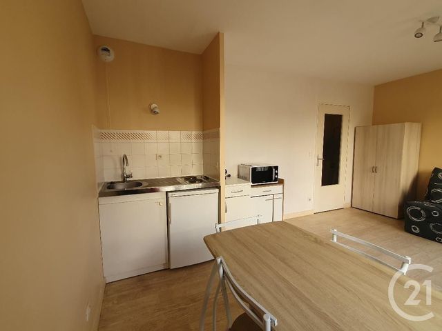 Appartement T1 à louer - 1 pièce - 23.04 m2 - AVON - 77 - ILE-DE-FRANCE - Century 21 Agence Babut