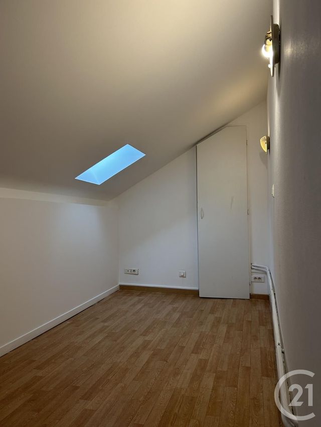 Appartement à louer - 3 pièces - 38.75 m2 - AVON - 77 - ILE-DE-FRANCE - Century 21 Agence Babut