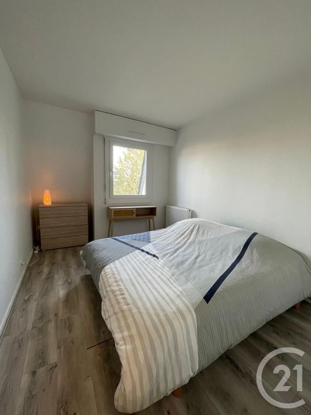 Appartement T3 à louer - 3 pièces - 57.31 m2 - AVON - 77 - ILE-DE-FRANCE - Century 21 Agence Babut