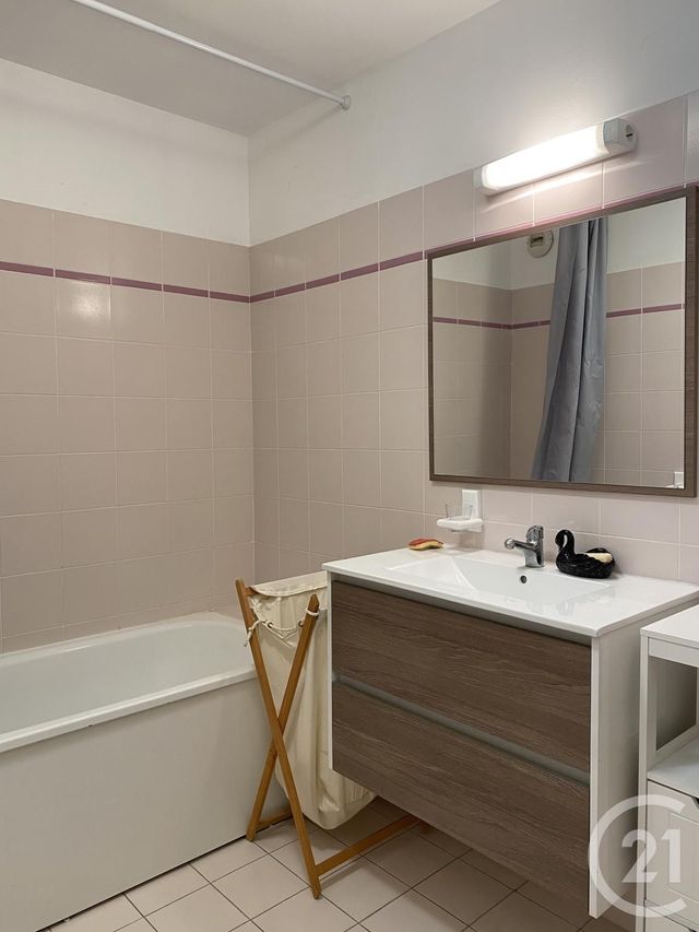 Appartement Studio à louer - 1 pièce - 36.92 m2 - AVON - 77 - ILE-DE-FRANCE - Century 21 Agence Babut