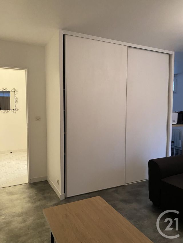 Appartement Studio à louer - 1 pièce - 36.92 m2 - AVON - 77 - ILE-DE-FRANCE - Century 21 Agence Babut