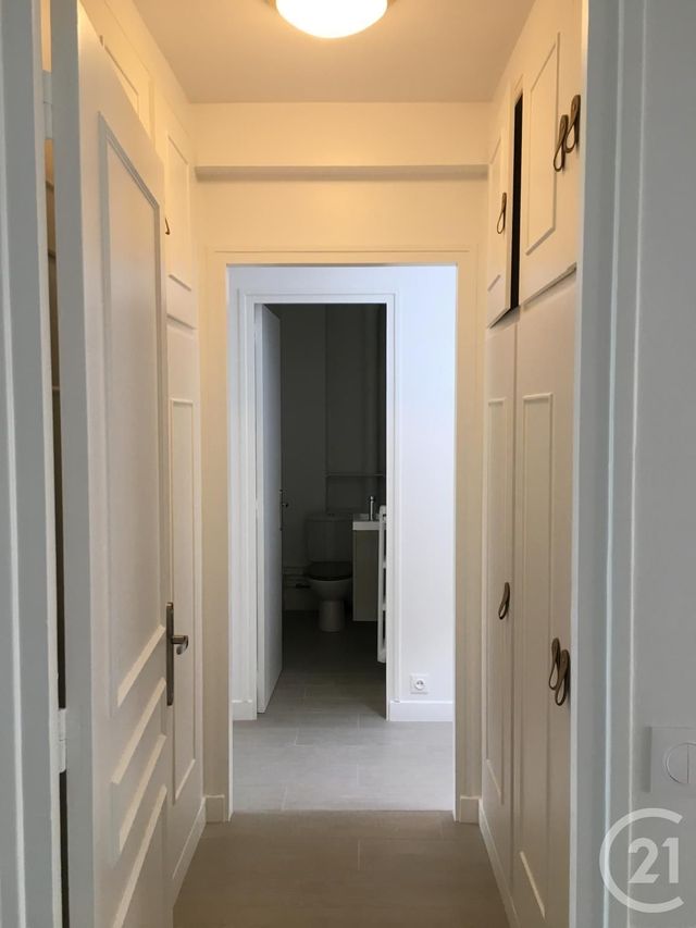 Appartement à louer - 4 pièces - 92.14 m2 - FONTAINEBLEAU - 77 - ILE-DE-FRANCE - Century 21 Agence Babut