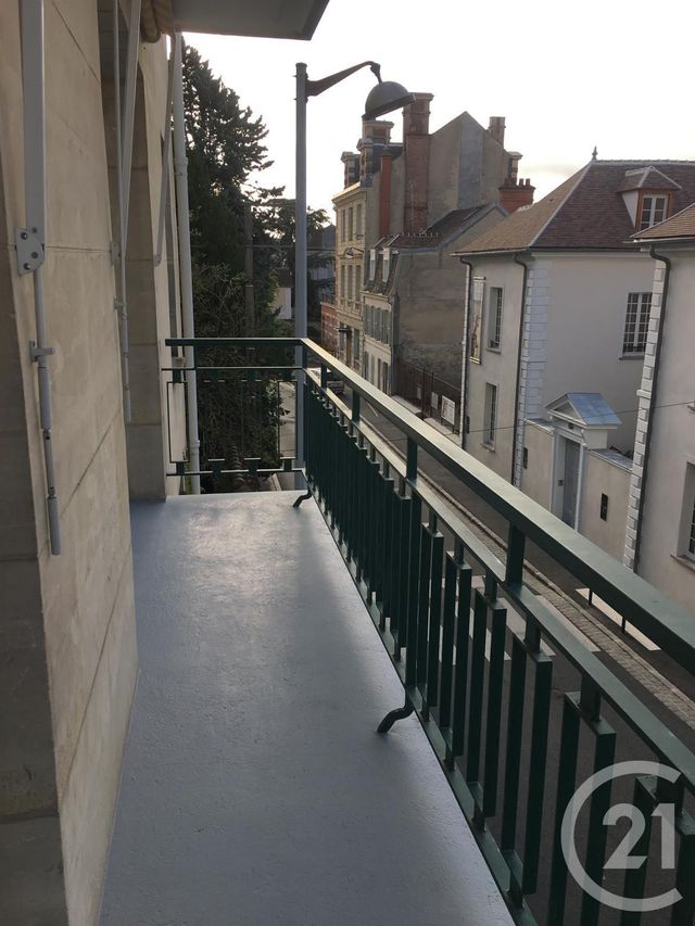 Appartement à louer - 4 pièces - 92.14 m2 - FONTAINEBLEAU - 77 - ILE-DE-FRANCE - Century 21 Agence Babut