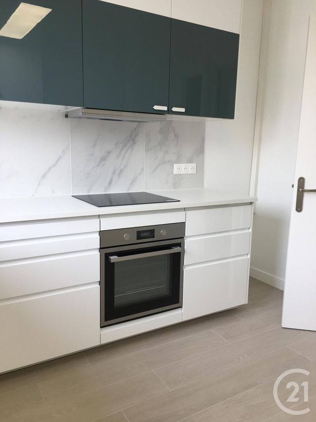 Appartement à louer - 4 pièces - 92.14 m2 - FONTAINEBLEAU - 77 - ILE-DE-FRANCE - Century 21 Agence Babut