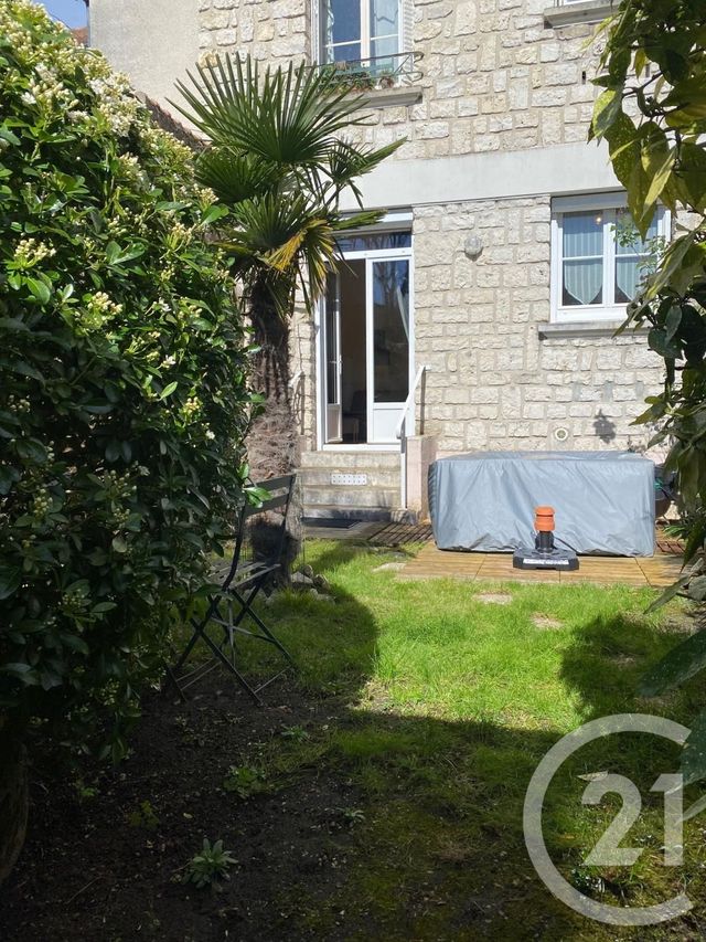 Appartement à louer - 3 pièces - 51.86 m2 - FONTAINEBLEAU - 77 - ILE-DE-FRANCE - Century 21 Agence Babut