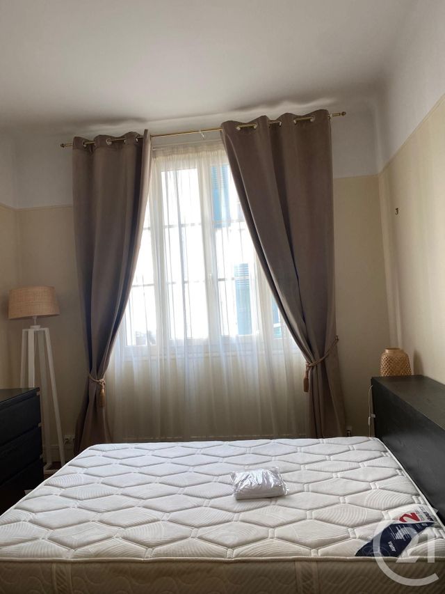 Appartement à louer - 3 pièces - 51.86 m2 - FONTAINEBLEAU - 77 - ILE-DE-FRANCE - Century 21 Agence Babut