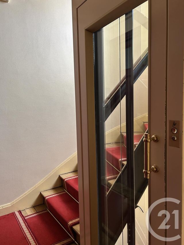 Afficher la photo en grand Appartement F4 à louer - 5 pièces - 97.52 m2 - FONTAINEBLEAU - 77 - ILE-DE-FRANCE - Century 21 Agence Babut