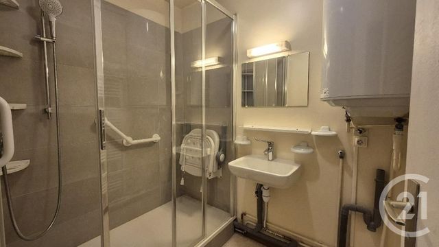 Appartement à louer - 3 pièces - 65.36 m2 - AVON - 77 - ILE-DE-FRANCE - Century 21 Agence Babut