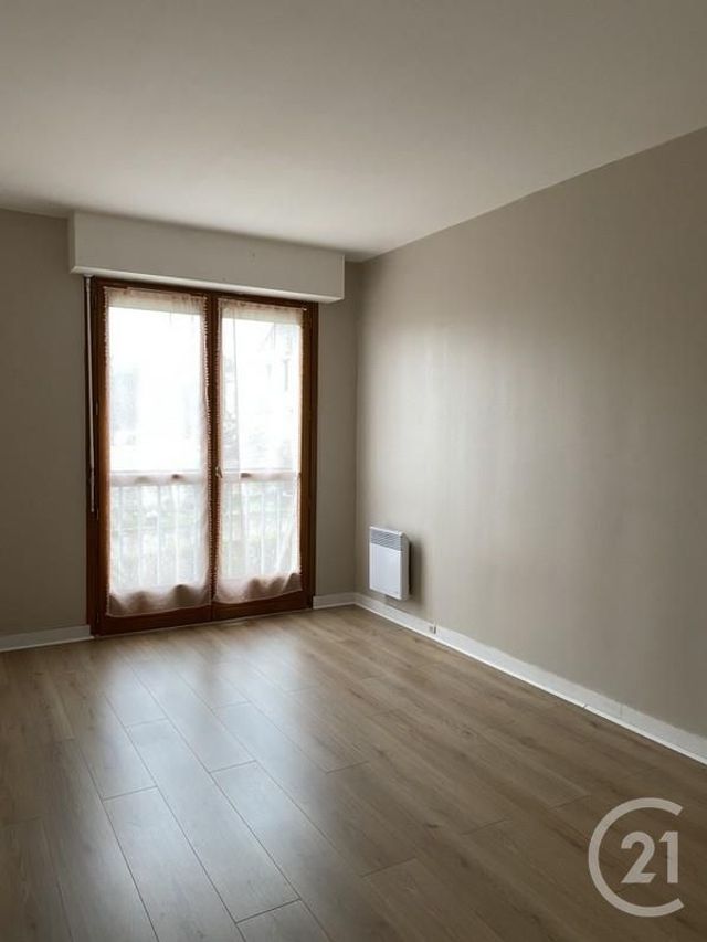 Appartement à louer - 3 pièces - 65.36 m2 - AVON - 77 - ILE-DE-FRANCE - Century 21 Agence Babut