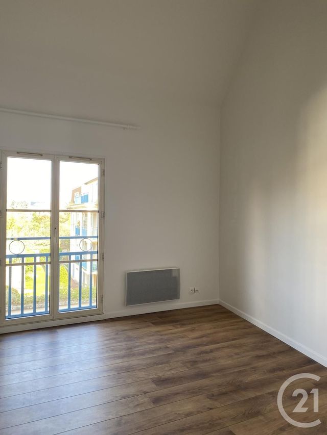 Appartement Studio à louer - 1 pièce - 22.86 m2 - FONTAINEBLEAU - 77 - ILE-DE-FRANCE - Century 21 Agence Babut
