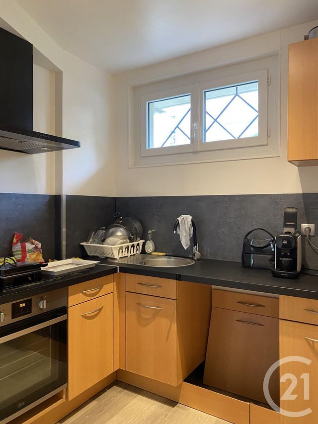 Appartement à louer - 2 pièces - 49.98 m2 - AVON - 77 - ILE-DE-FRANCE - Century 21 Agence Babut