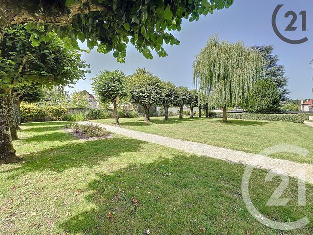 Afficher la photo en grand Appartement à vendre - 5 pièces - 74.79 m2 - FONTAINEBLEAU - 77 - ILE-DE-FRANCE - Century 21 Agence Babut