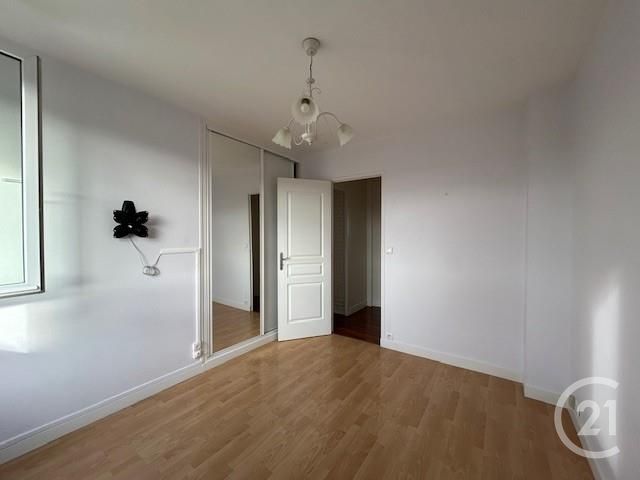 Appartement à vendre - 5 pièces - 74.79 m2 - FONTAINEBLEAU - 77 - ILE-DE-FRANCE - Century 21 Agence Babut