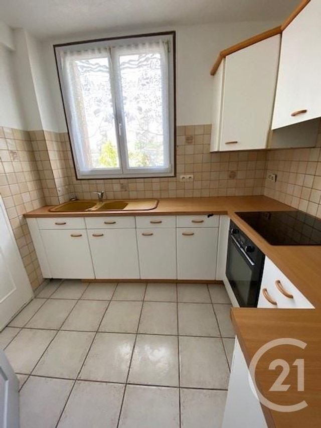 Appartement à louer - 4 pièces - 62.5 m2 - AVON - 77 - ILE-DE-FRANCE - Century 21 Agence Babut