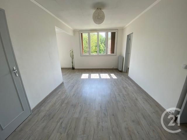 Appartement à louer - 4 pièces - 62.5 m2 - AVON - 77 - ILE-DE-FRANCE - Century 21 Agence Babut