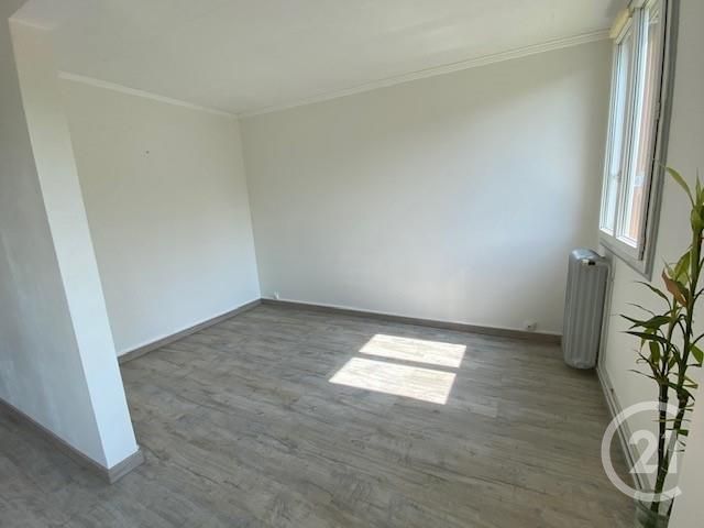 Appartement à louer - 4 pièces - 62.5 m2 - AVON - 77 - ILE-DE-FRANCE - Century 21 Agence Babut