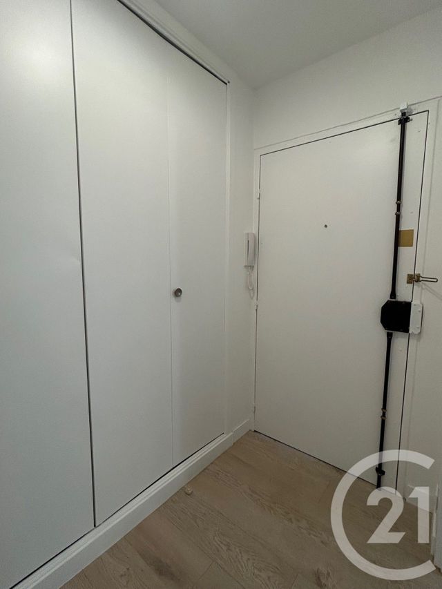 Afficher la photo en grand Appartement F1 à louer - 1 pièce - 31.66 m2 - AVON - 77 - ILE-DE-FRANCE - Century 21 Agence Babut