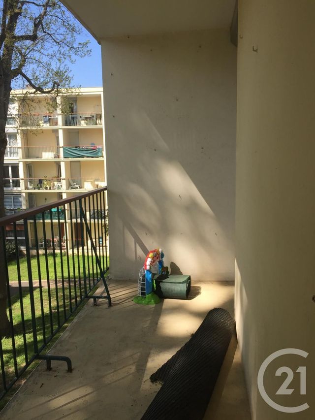 Afficher la photo en grand Appartement à louer - 3 pièces - 60.08 m2 - AVON - 77 - ILE-DE-FRANCE - Century 21 Agence Babut