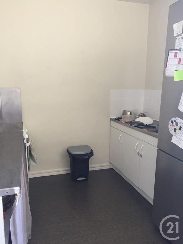 Afficher la photo en grand Appartement à louer - 3 pièces - 60.08 m2 - AVON - 77 - ILE-DE-FRANCE - Century 21 Agence Babut