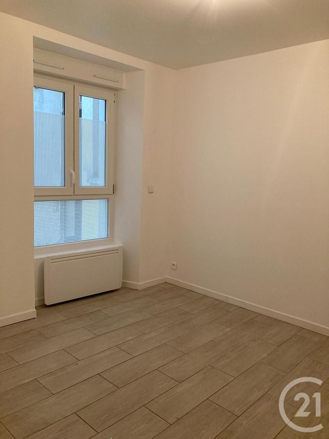Appartement à vendre - 2 pièces - 23.08 m2 - FONTAINEBLEAU - 77 - ILE-DE-FRANCE - Century 21 Agence Babut