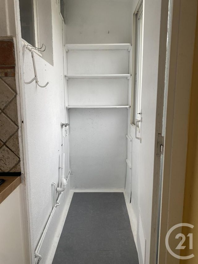 Appartement à louer - 4 pièces - 56.83 m2 - AVON - 77 - ILE-DE-FRANCE - Century 21 Agence Babut