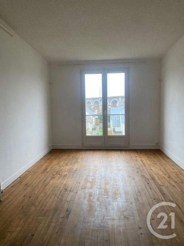 Appartement à louer - 4 pièces - 56.83 m2 - AVON - 77 - ILE-DE-FRANCE - Century 21 Agence Babut