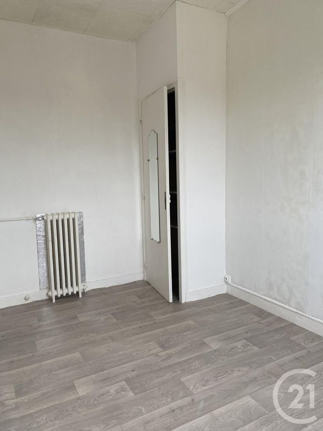 Appartement à louer - 4 pièces - 56.83 m2 - AVON - 77 - ILE-DE-FRANCE - Century 21 Agence Babut