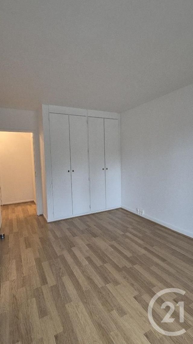 Appartement T2 à louer - 2 pièces - 49.6 m2 - FONTAINEBLEAU - 77 - ILE-DE-FRANCE - Century 21 Agence Babut